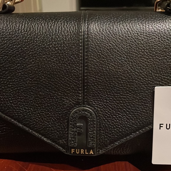 Furla mode is Italy - Picture 3 of 13